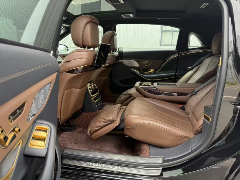 徐州19年奔驰迈巴赫S级4