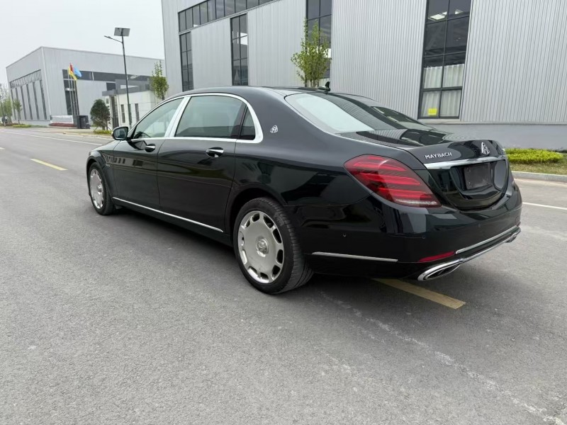 徐州19年奔驰迈巴赫S级8