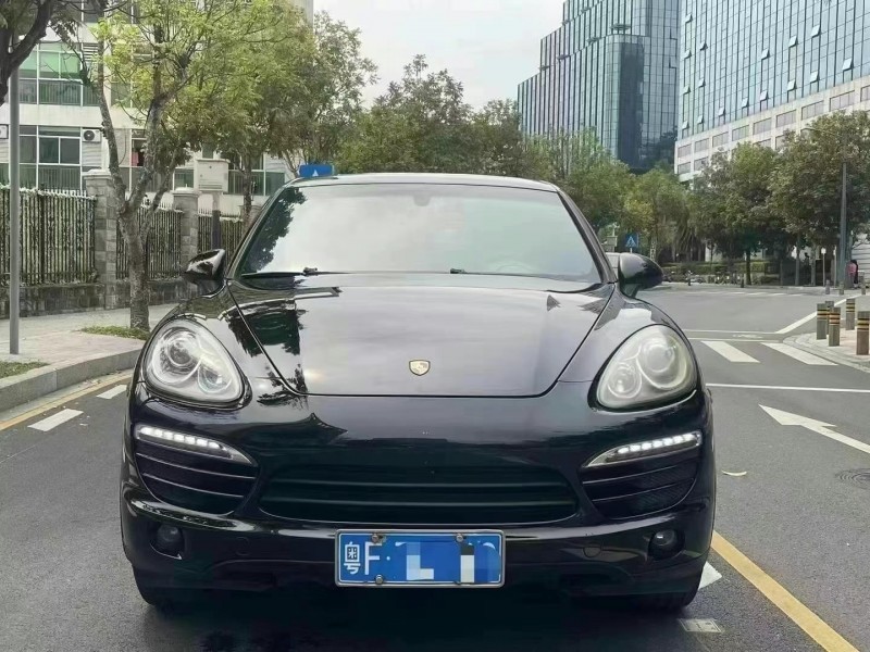 廣州11年保時捷卡宴1