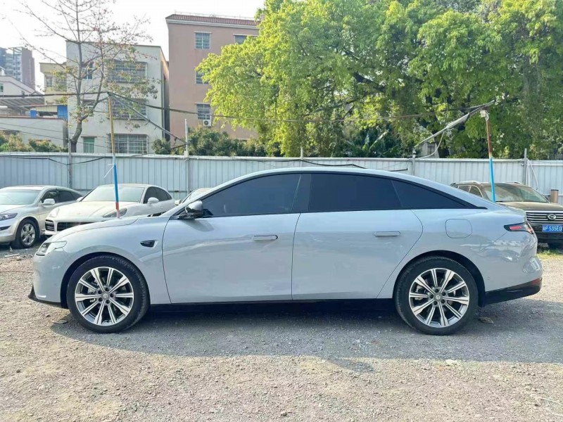 廣州24年零跑汽車C013