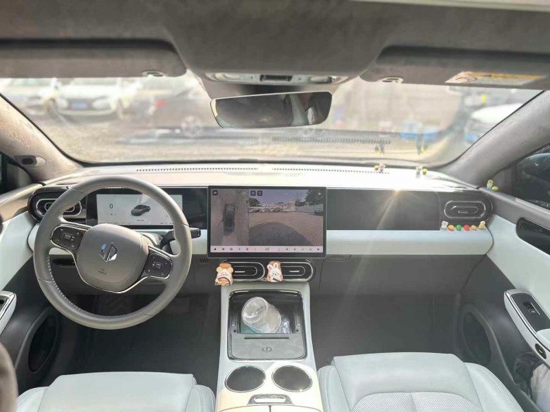 廣州24年零跑汽車C015
