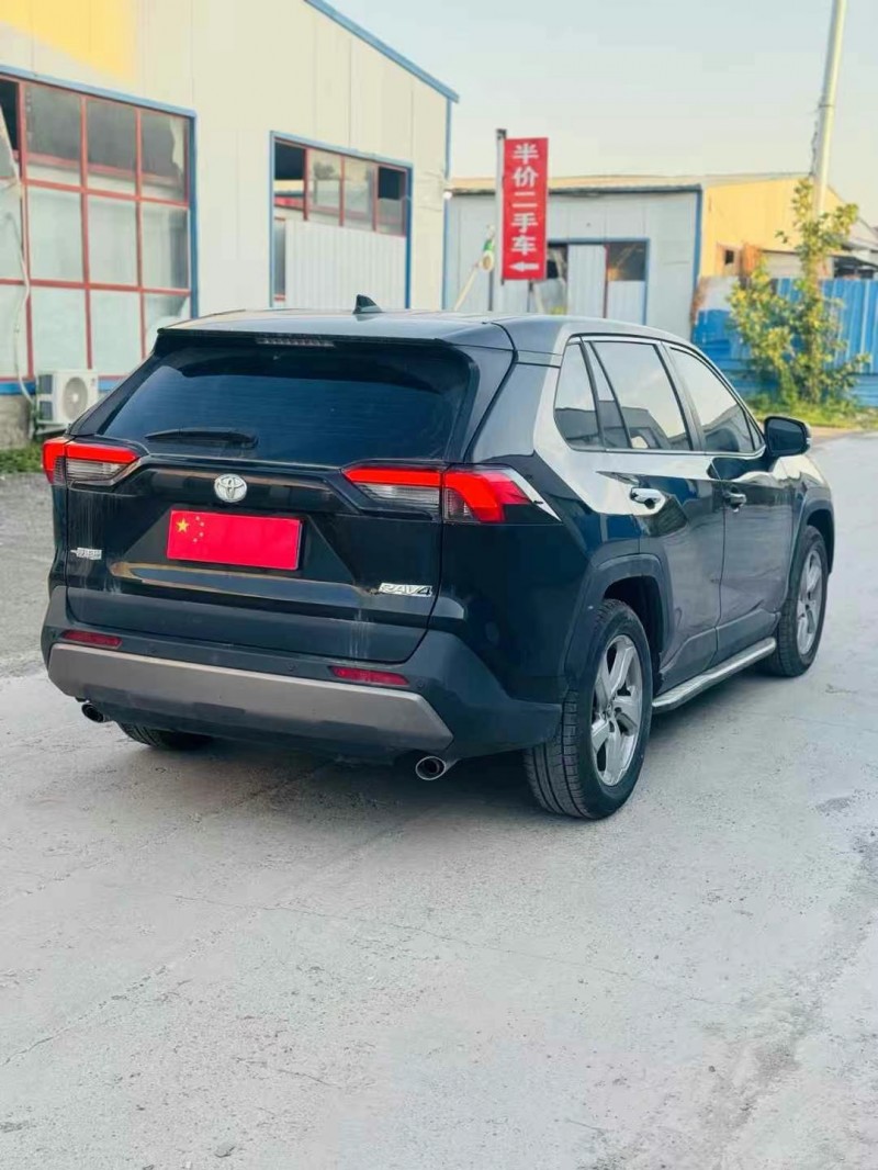 鶴壁22年豐田RAV4榮放4