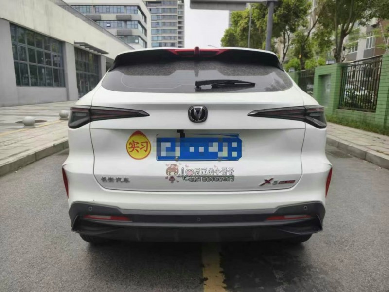 成都24年長安汽車歐尚9