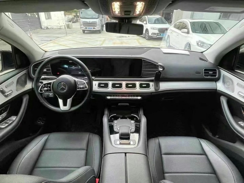 广州22年奔驰GLE8