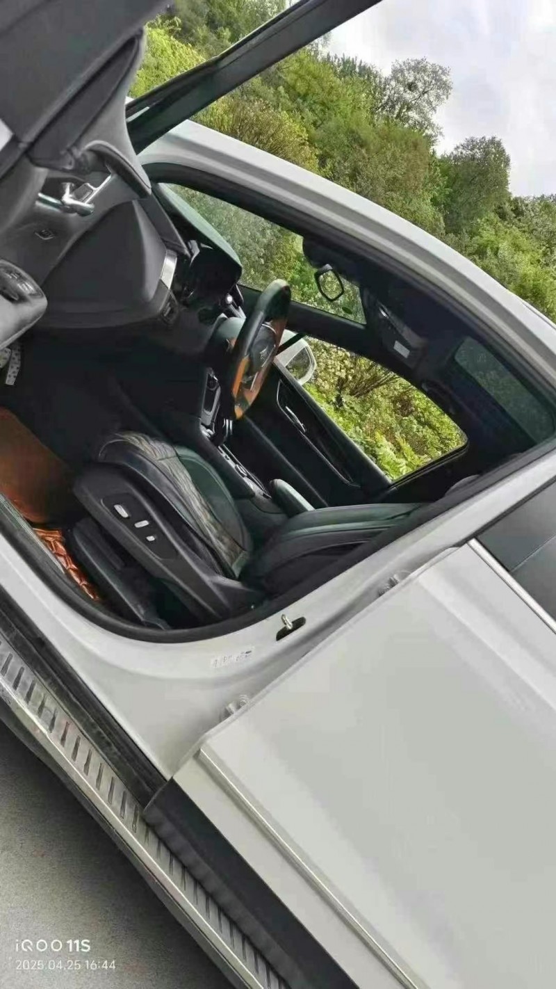 銅仁21年凱迪拉克XT55