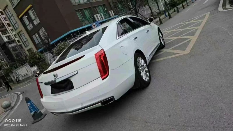 黔西南15年凱迪拉克XTS7