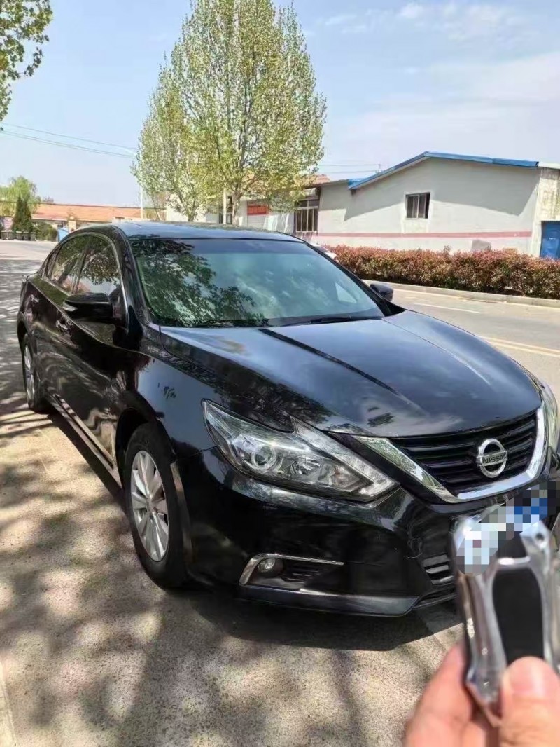 青島16年日產天籟3