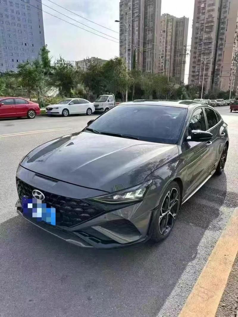 成都23年現代菲斯塔2