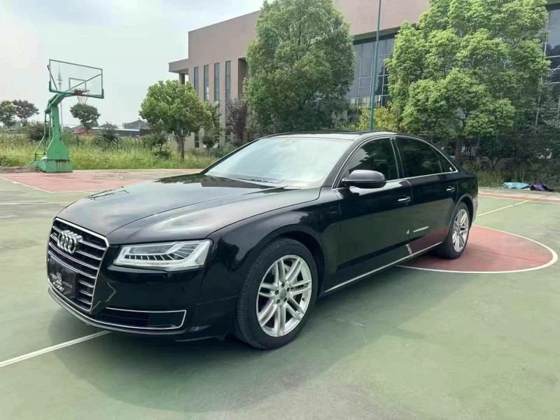 襄陽16年奧迪A8L3