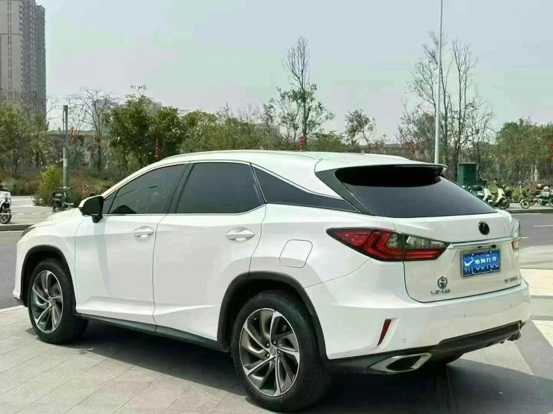 东莞16年雷克萨斯RX8