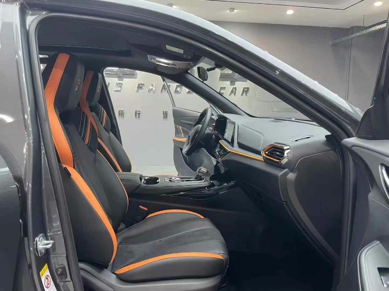 成都22年長安汽車歐尚9