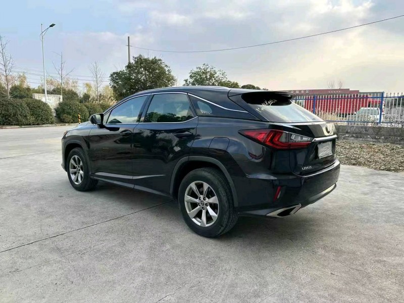 徐州18年雷克萨斯RX8