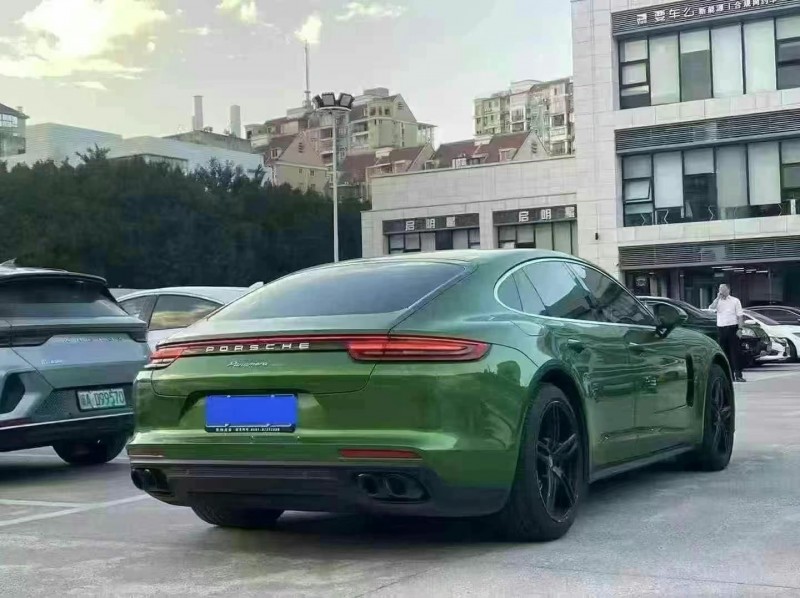 福州19年保時捷帕拉梅拉8