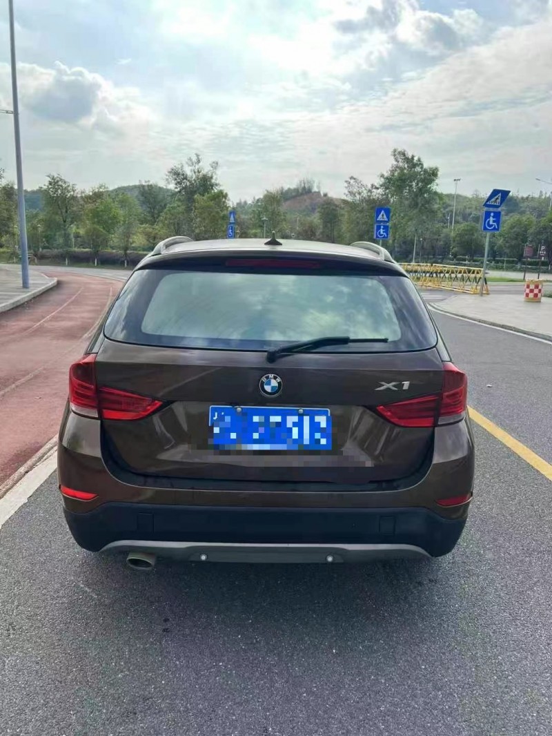 百色13年寶馬X19
