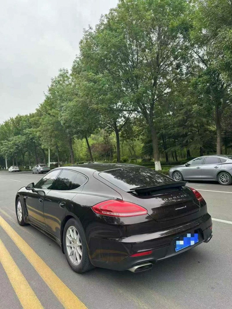 濟南15年保時捷帕拉梅拉8