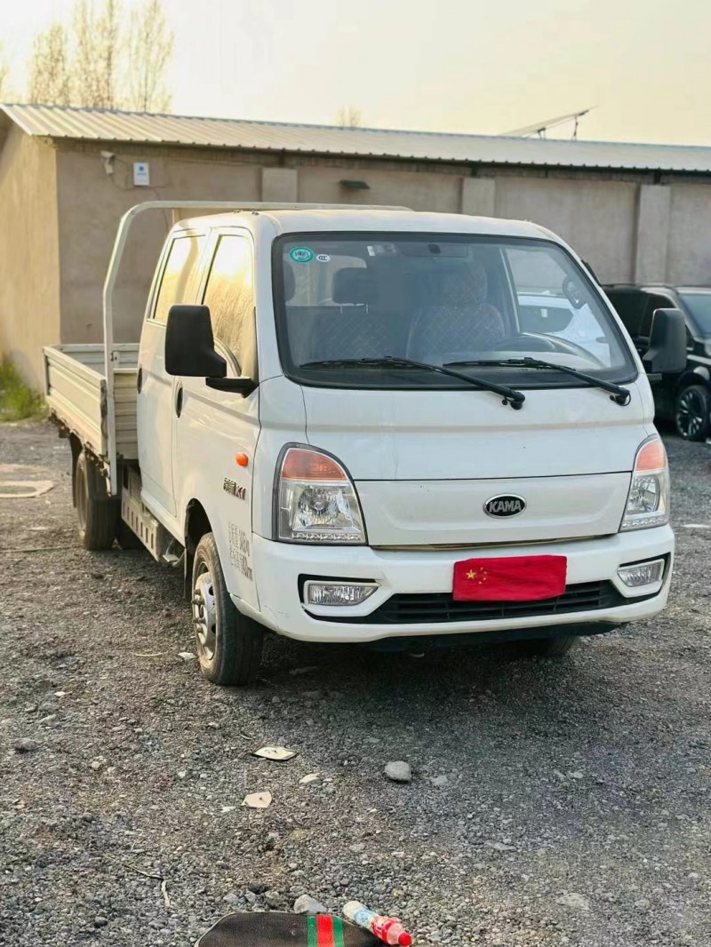鶴壁23年凱馬汽車銳航2