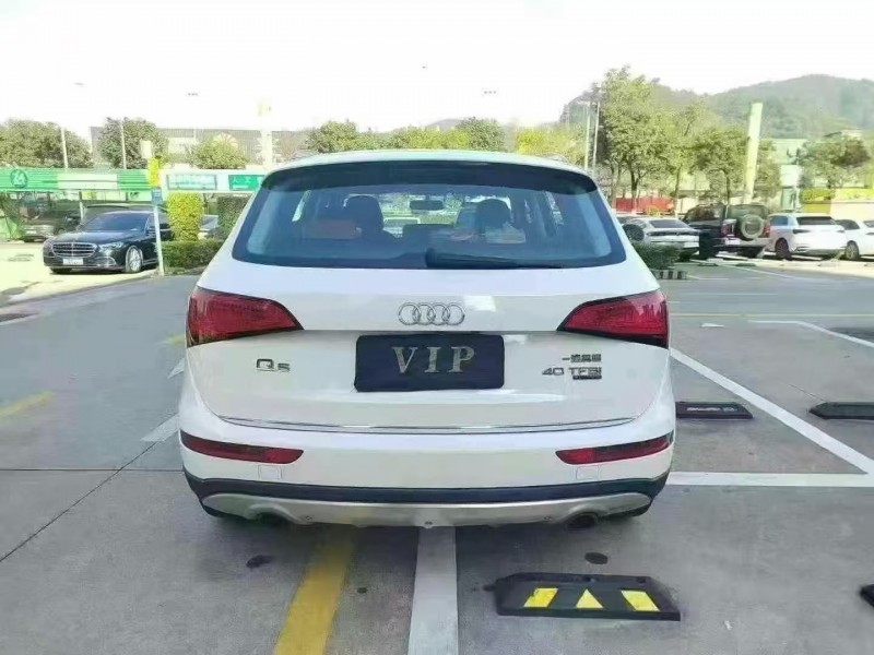 广州16年奥迪Q59