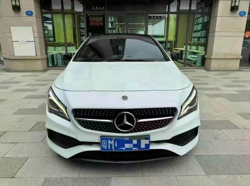 广州18年奔驰CLA1