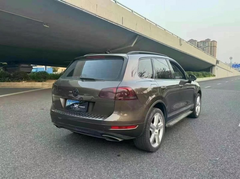广州14年大众途锐7