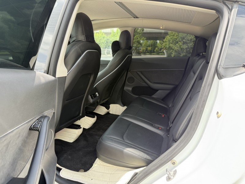 鹽城21年特斯拉MODEL Y5