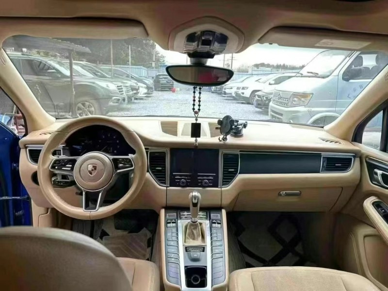 桂林16年保時捷Macan7