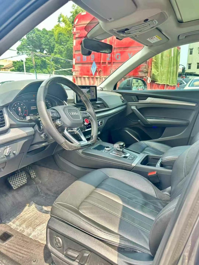广州20年奥迪Q54