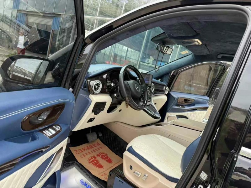 徐州21年奔驰威霆4