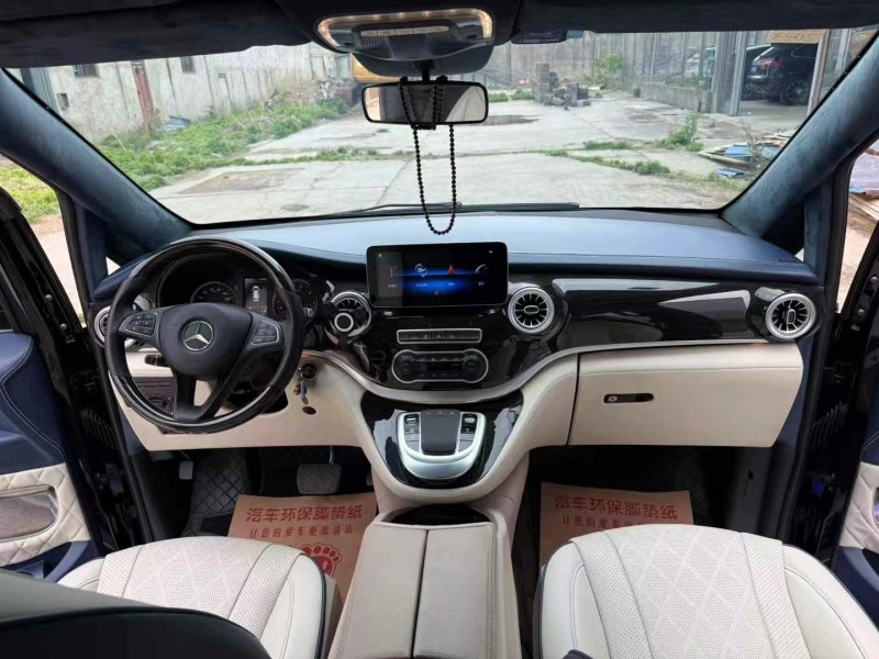 徐州21年奔驰威霆5