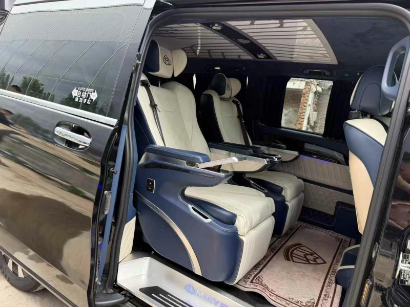 徐州21年奔驰威霆7