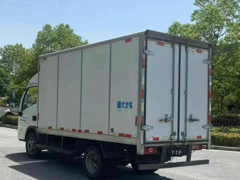 襄陽24年上汽集團躍進H500房車4