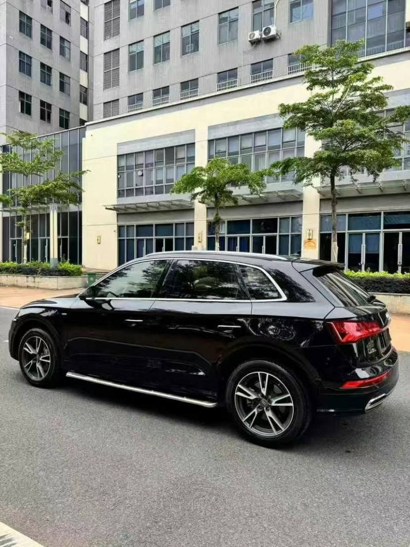 东莞20年奥迪Q56