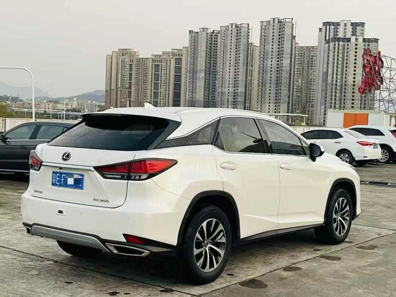 东莞19年雷克萨斯RX8