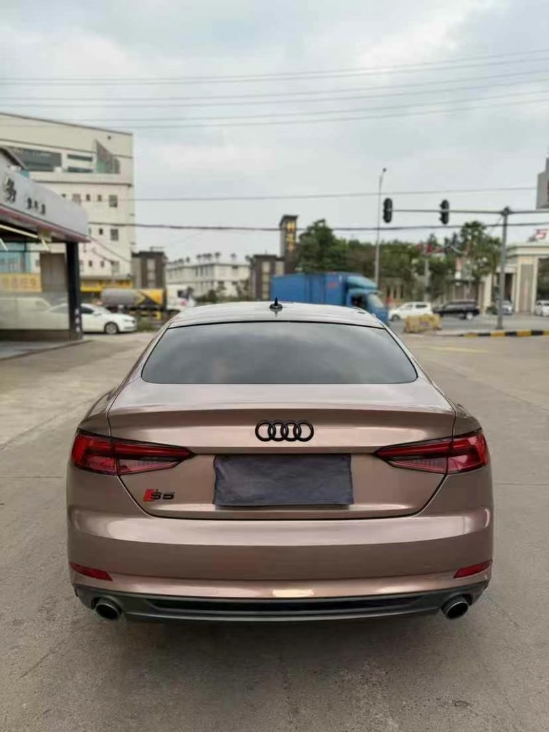 东莞17年奥迪A58