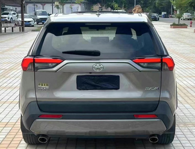 广州20年丰田RAV4荣放9