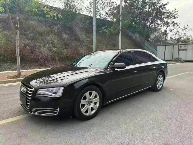 南寧13年奧迪A8L3