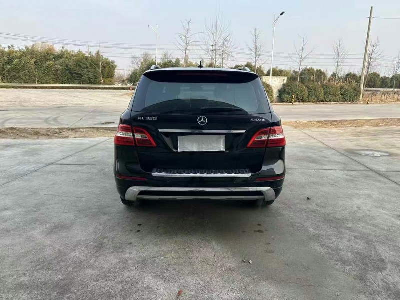 徐州14年奔驰ML9