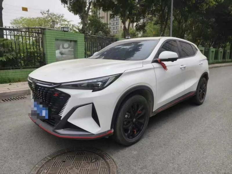 成都24年長安汽車歐尚2