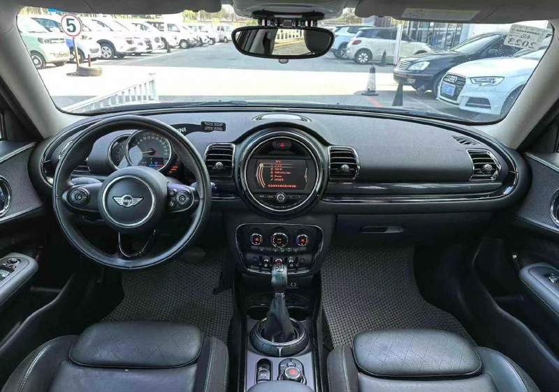 鹽城16年MINICLUBVAN8