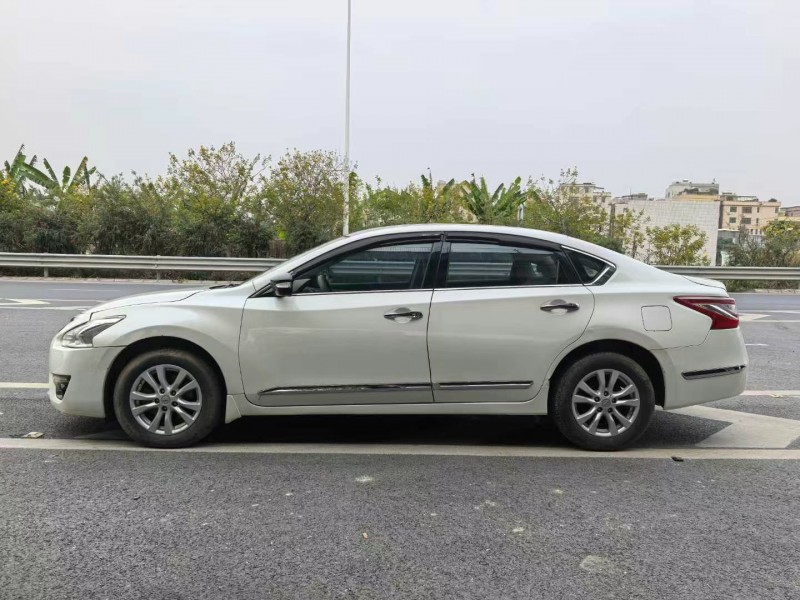 廣州13年日產天籟5