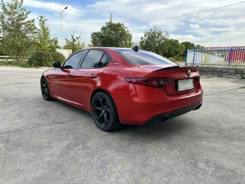 徐州20年阿尔法·罗密欧Giulia8