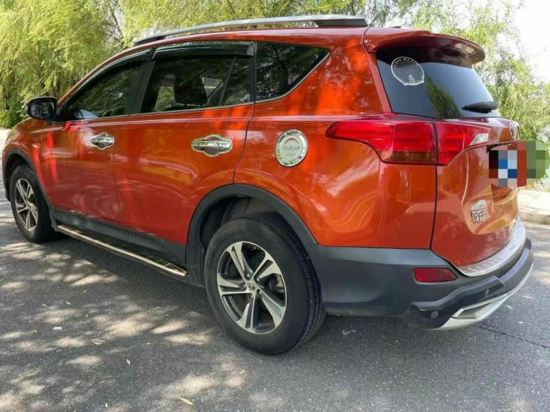 淮安16年豐田RAV4榮放8