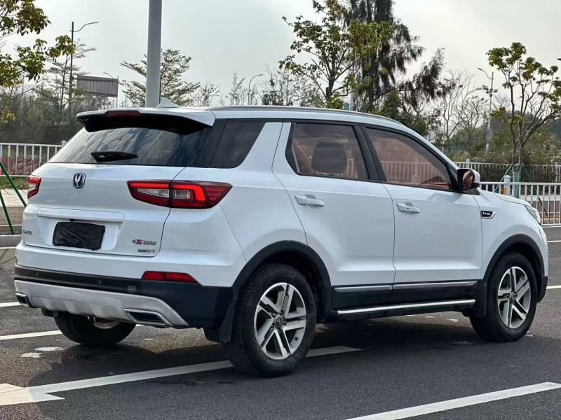 汕頭17年長安汽車CS558