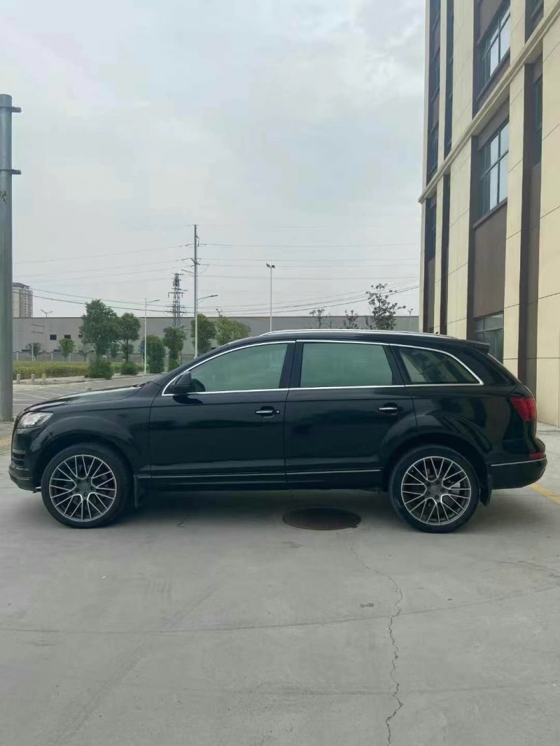 襄陽11年奧迪Q75