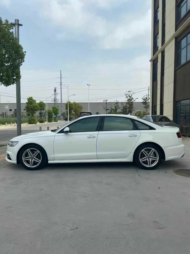 襄陽19年奧迪A6L8