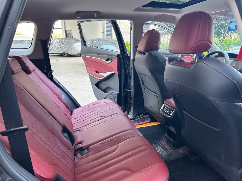 襄陽20年長安汽車CS755