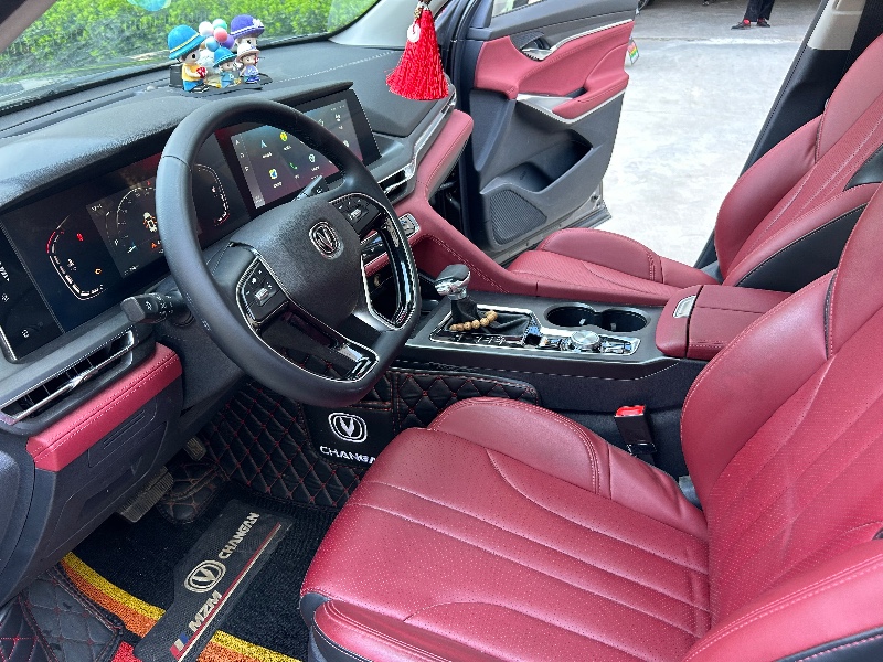 襄陽20年長安汽車CS757