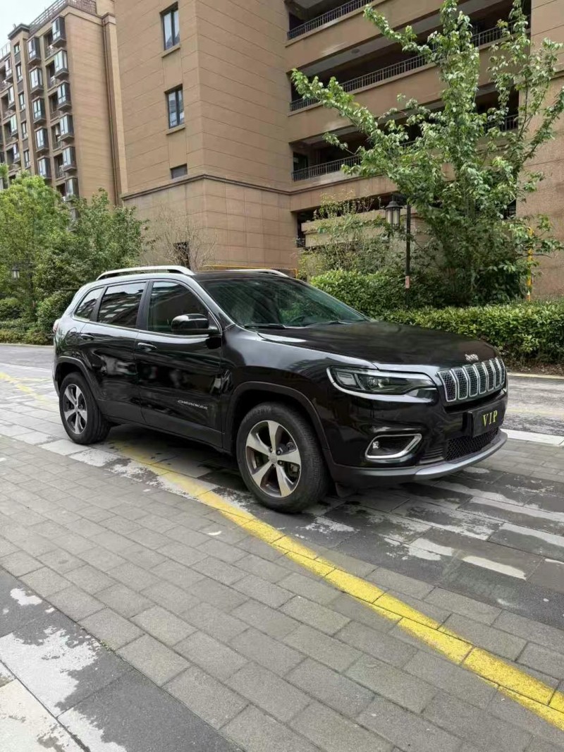 徐州19年Jeep自由光3