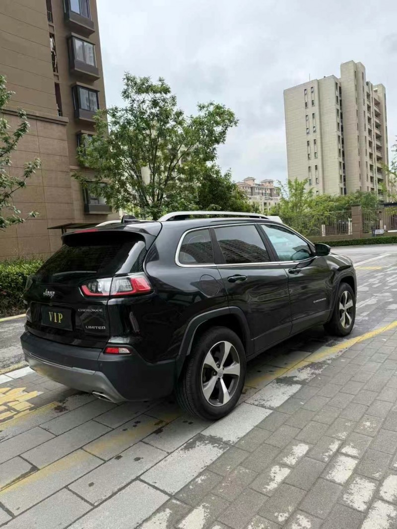 徐州19年Jeep自由光4