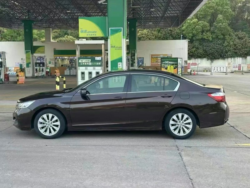 广州14年本田雅阁7