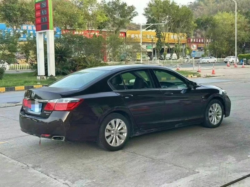 广州14年本田雅阁8